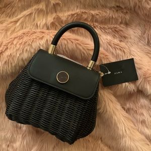 NEW WITH TAGS 🖤 Zara Black Woven Bag